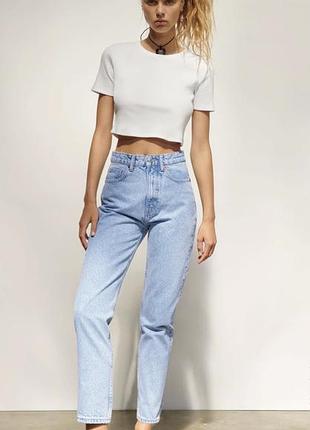 Джинси mom fit в наявності 42р