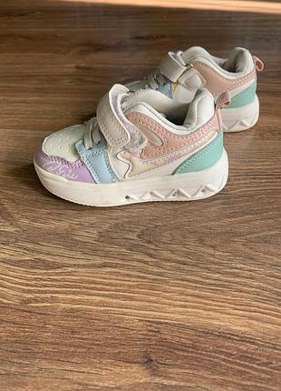 Хайтопи 22 розмір для дівчинки