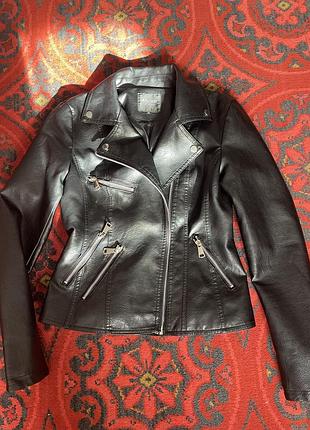 Продам косуху жіночу розмір s