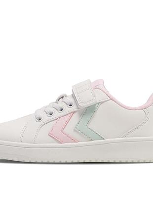 Белые детские кроссовки для девочки hummel. кроссовки на липучке