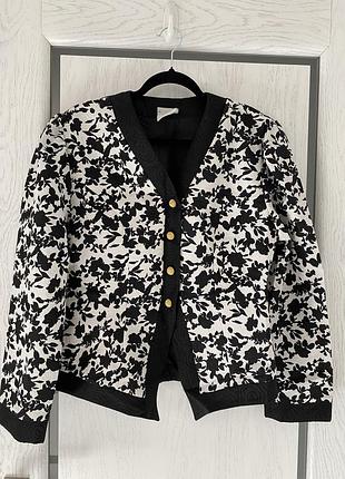 Классный тонкий полуприталенный жакет по фигуре 46-48 р