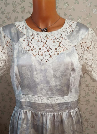 Платье нежный шелк