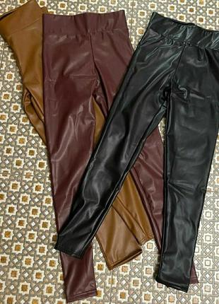 Шикарные кожаные штаны на флисе, размер м.2 фото