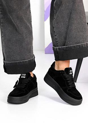 Натуральні замшеві чорні кеди - кросівки на високій підошві