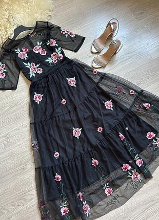 Lace beads 10 р  довга сукня з вишивкою