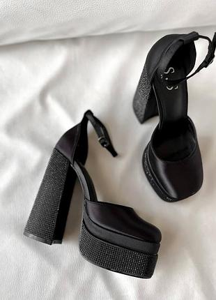Туфли женские черные на массивном каблуке с камушками