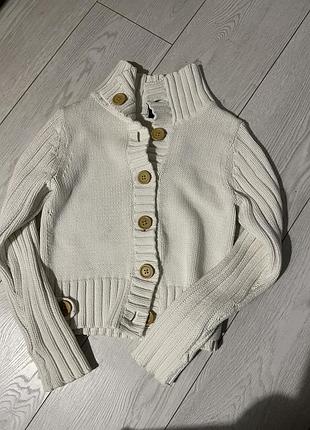 Короткий кардіган на ґудзиках