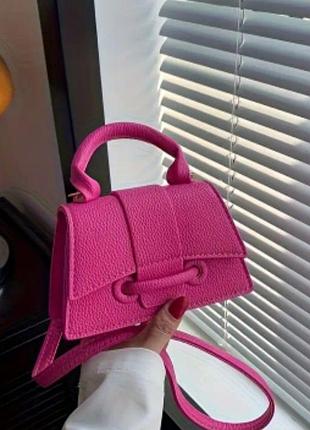 Маленькая нежная сумочка