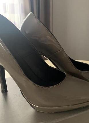 Туфельки хакі