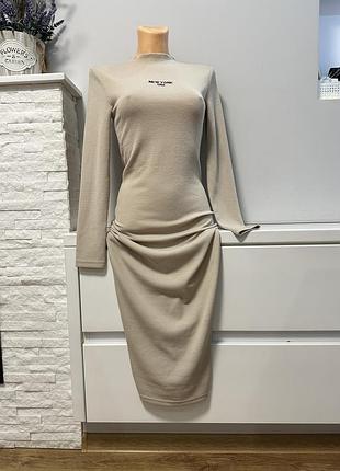 Сукня в рубчик