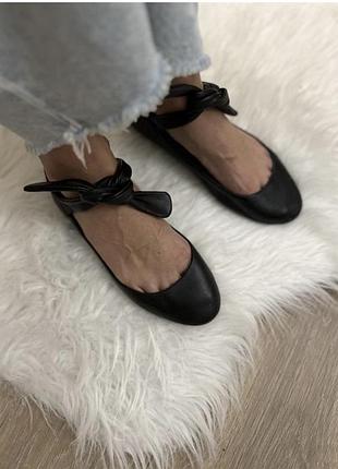 Стильні балетки з натуральної шкіри в стилі mery jane.