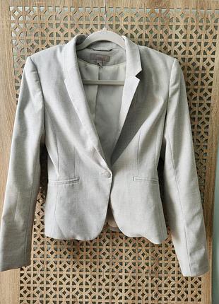 Костюм тройка