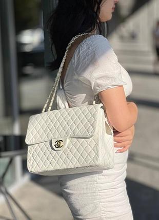 Біла жіноча сумка