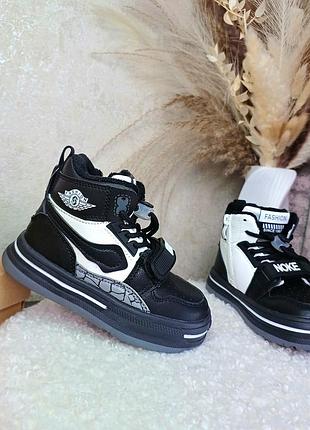 Дитячі демісезонні хайтопи черевики кросівки