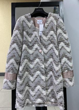 Красивое пальто