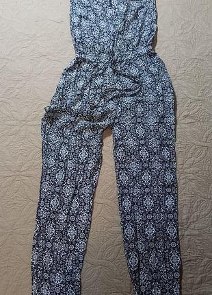 Комбинезон на девчонку,на худи женщину.