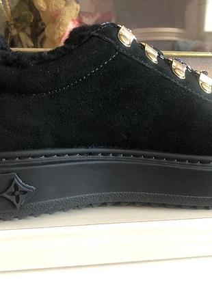 Жіночі кросівки  (з хутром)