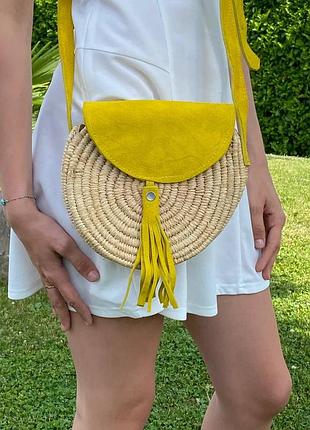 Кругла сумка з марокканської рафії в стилі бохо та шик
