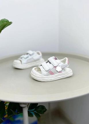 Босоніжки дитячі нові