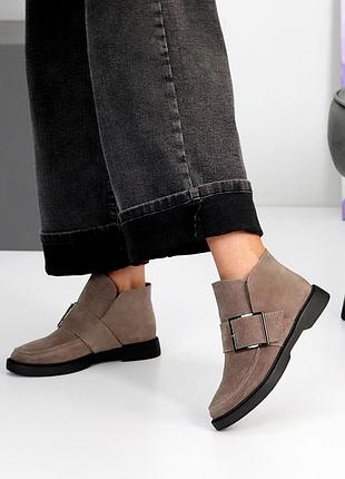 Жіночі черевики