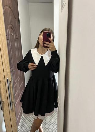 Чорна сукня з білим комірцем / плаття чорне пишне /