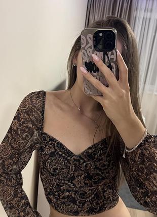 Кроп-блузка з довгим рукавом