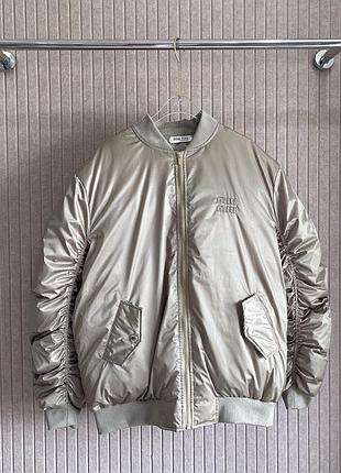 Куртка жіноча