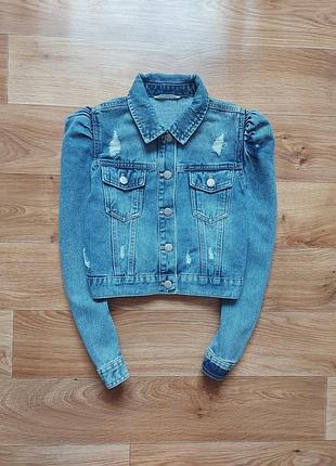 Класна джинсова куртка