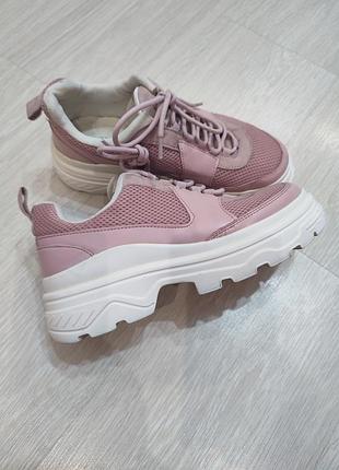 Кроссовки divided,36 размер,б/у,в хорошом состоянии, розовые,текстиль с эко кожей