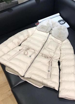 Пуховик світлий бежевий