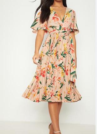 Платье в цветочный принт с плиссированной юбкой от prettylittelet