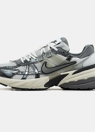 Кроссовки nike v2k run