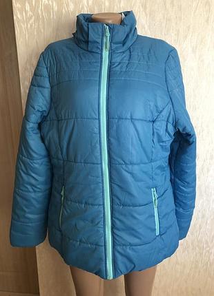 Фірмова тепла куртка жіноча