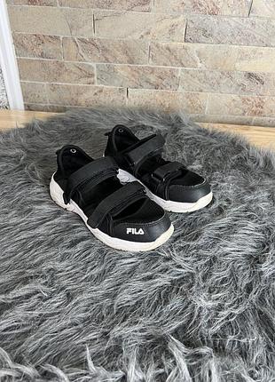 Кросівки сандалі філа