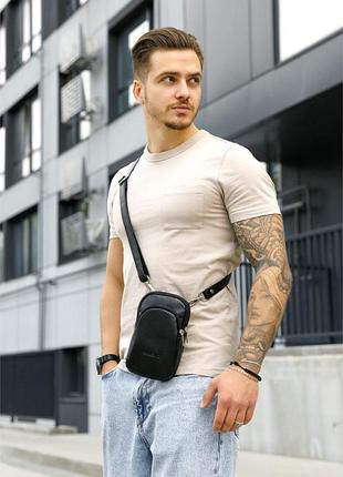 Черная мужская кожаная сумка для телефона