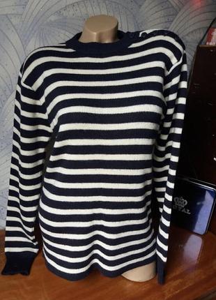 Пуловер свитер