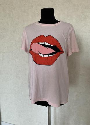 Bik bok футболка с принтом сочные губы м -размер