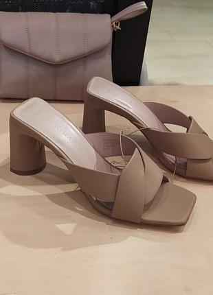 Шлепанцы босоножки primark