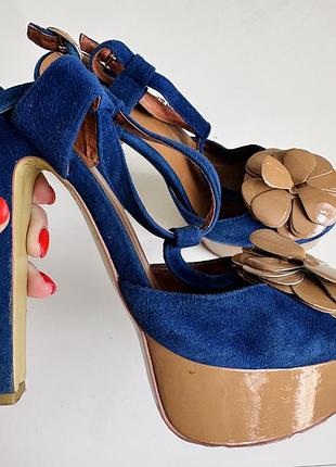 Ексклюзивні босоніжки