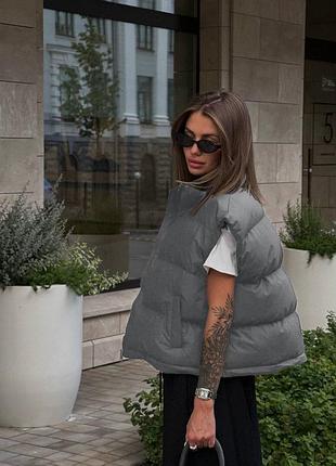 Невероятно крутая жилетка оверсайз, низ на затяжках.