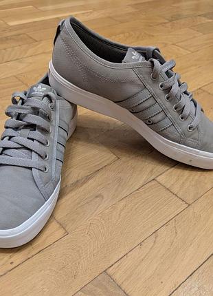 Кроссовки adidas nizza