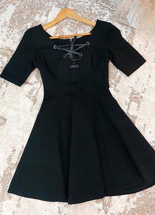 Платье в котором вы будете выглядеть непревзойденно. размер с/м. в идеальном состоянии.