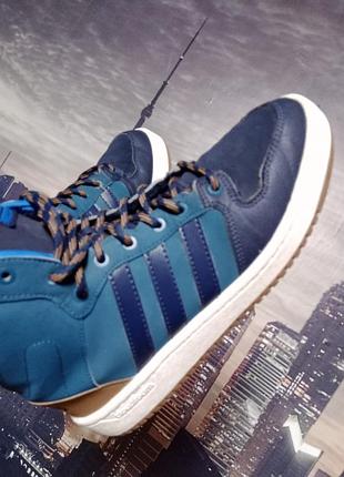 Кроссовки adidas cf hoops mid wtr,размер 40.5, длина стельки 25 см,стан идеальный, производитель индонезия, оригинал