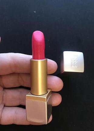 Elizabeth arden помада