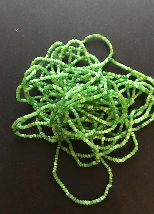 Бісер сатиновий колір молодої соковитої зелені