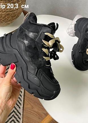 Зимові кросівки на дівчинку