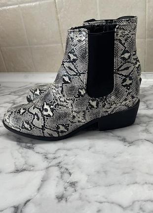 Козаки , ковбойки