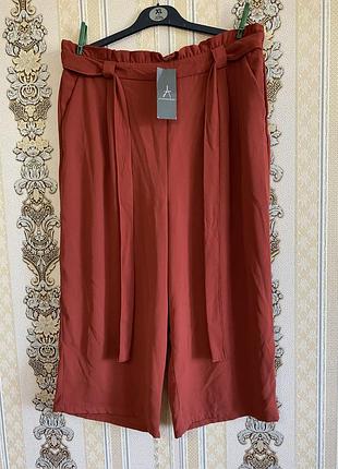 Стильні легкі бриджі висока посадка, бордово коралові кюлоти з поясом