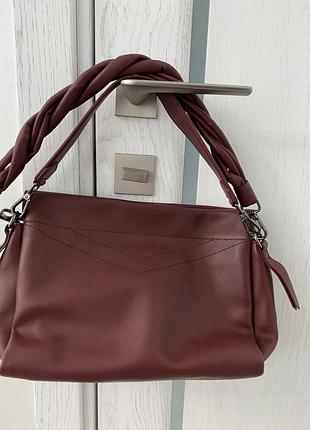 Новая  кожаная сумка