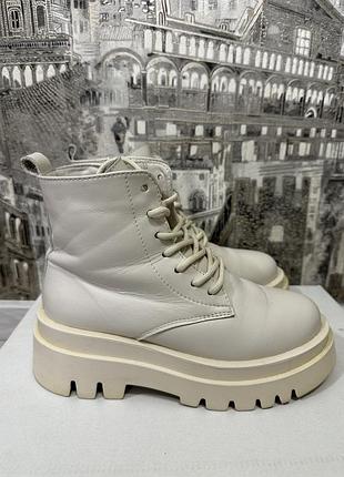 Черевики молочні бежеві шкіряні зимові ботінки